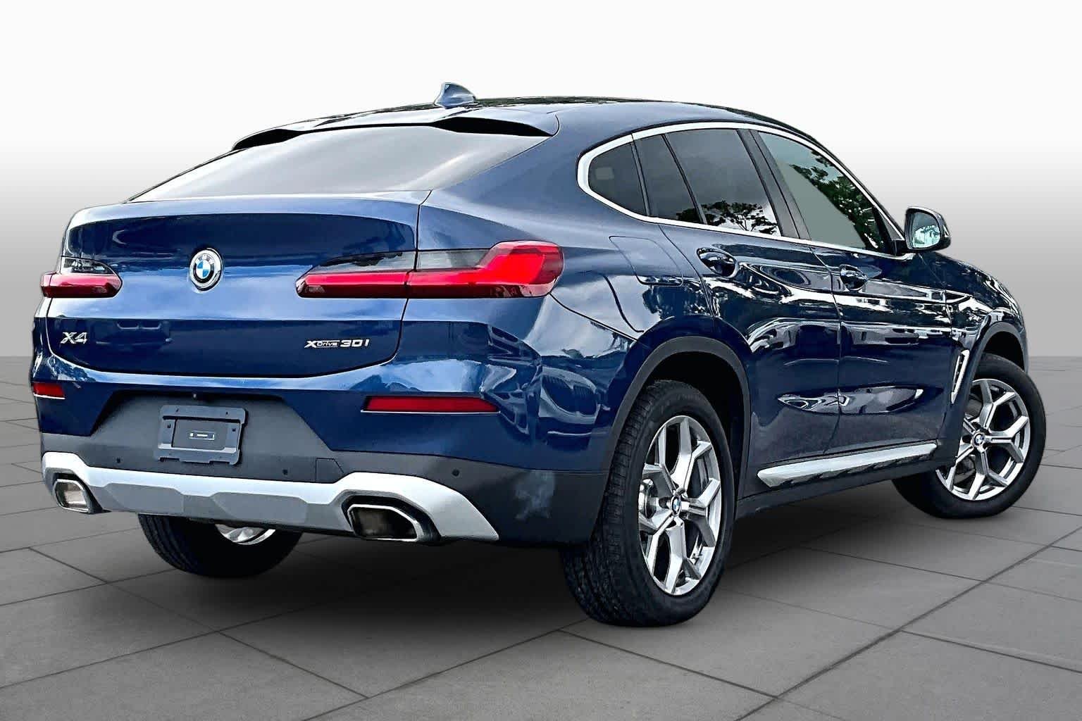 Certified Used 2025 Phytonic Blue Metallic BMW xDrive30i image 13