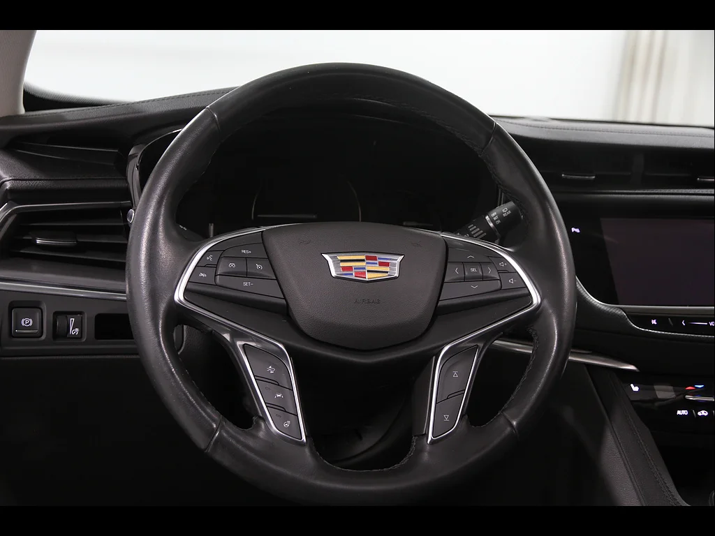Used 2019 Stellar Black Metallic Cadillac Luxury image 7