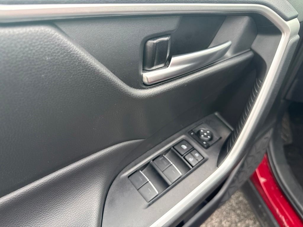 Used 2025 Red Toyota XLE image 11