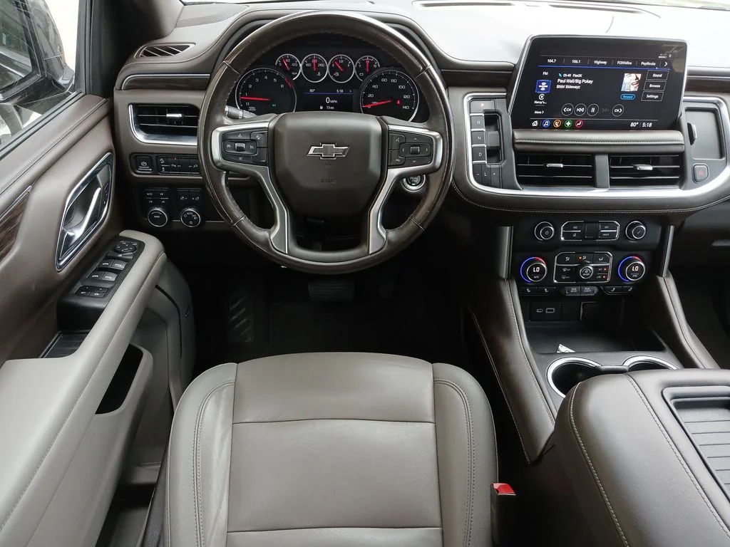 Used 2021 Gray Chevrolet Z71 image 12