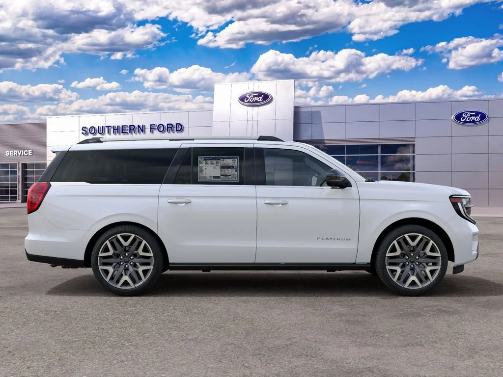 New 2027 Star White Metallic Tri-Coat Ford Platinum image 5
