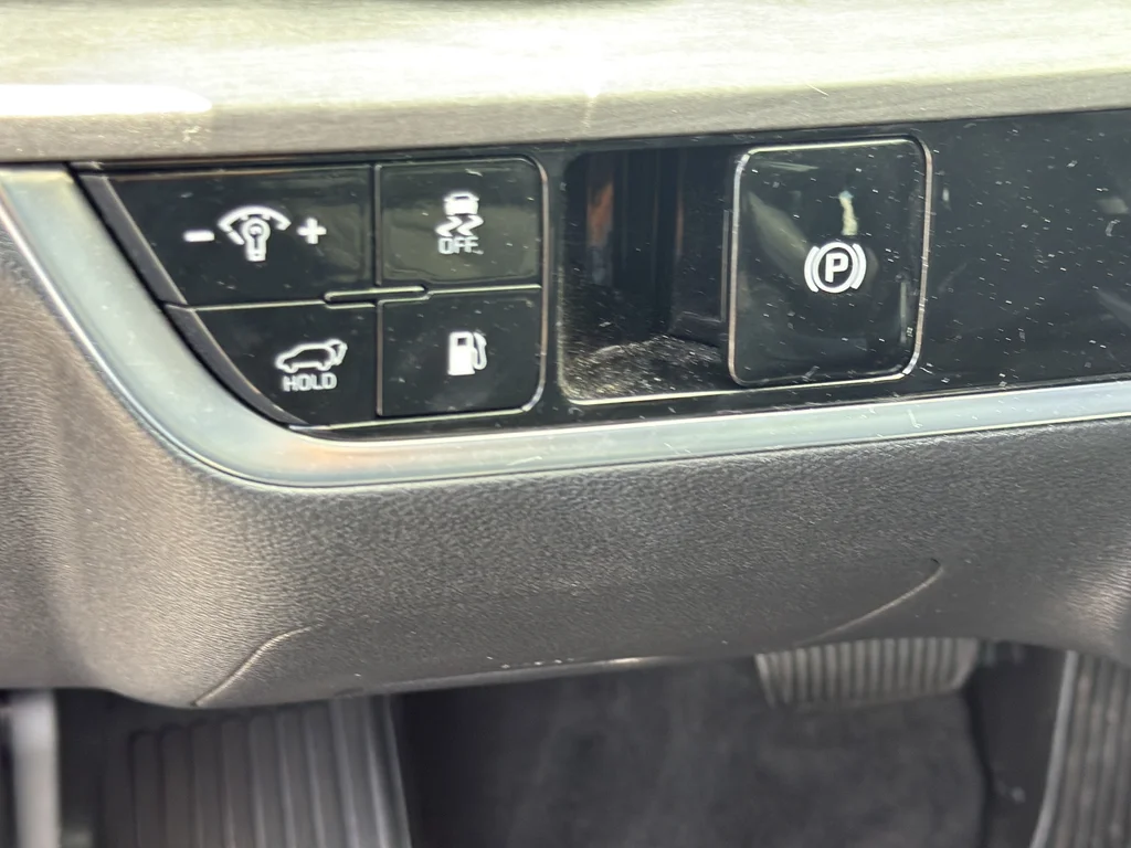 Used 2023 Gray Kia X-Line image 27