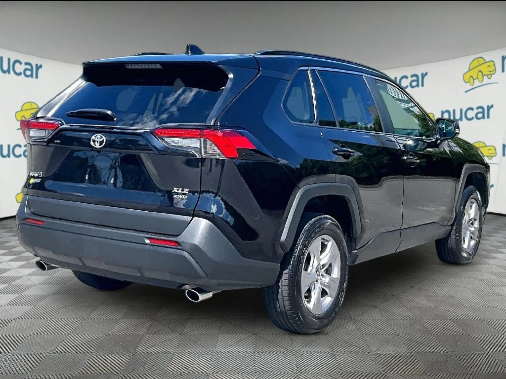 Used 2025 Midnight Black Metallic Toyota XLE image 6