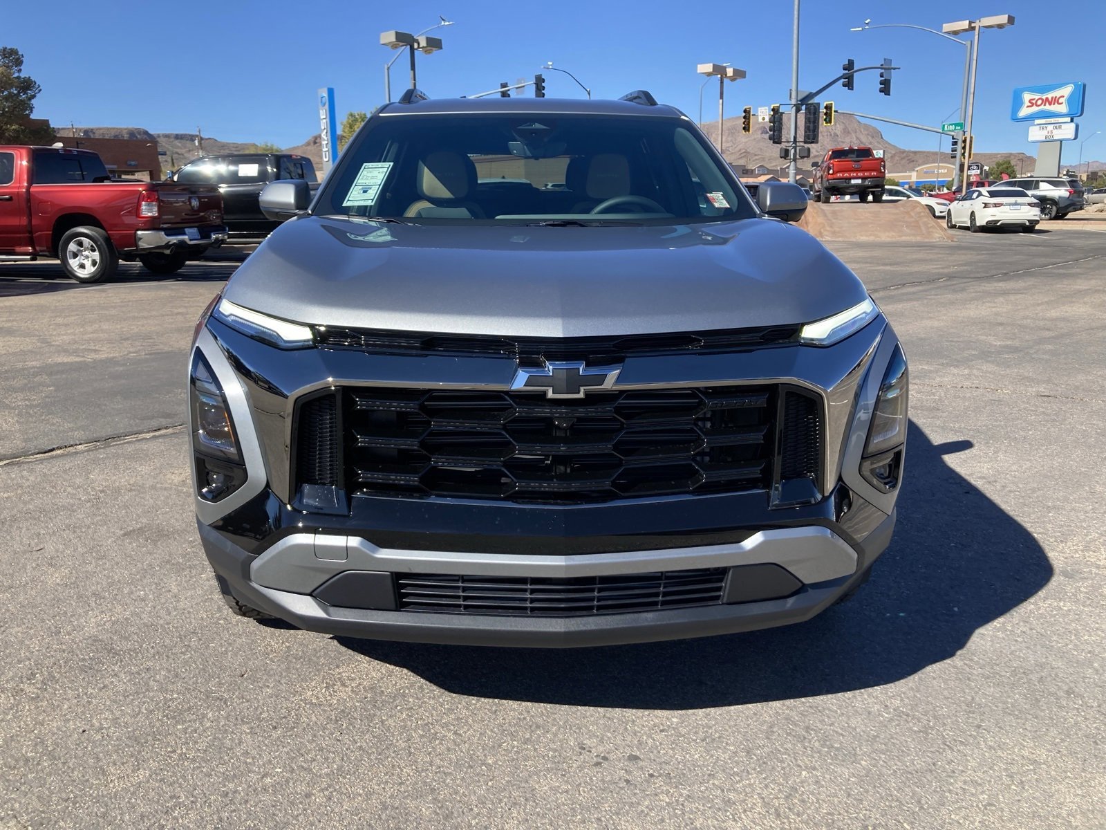 2026 Chevrolet Equinox ACTIV photo 2