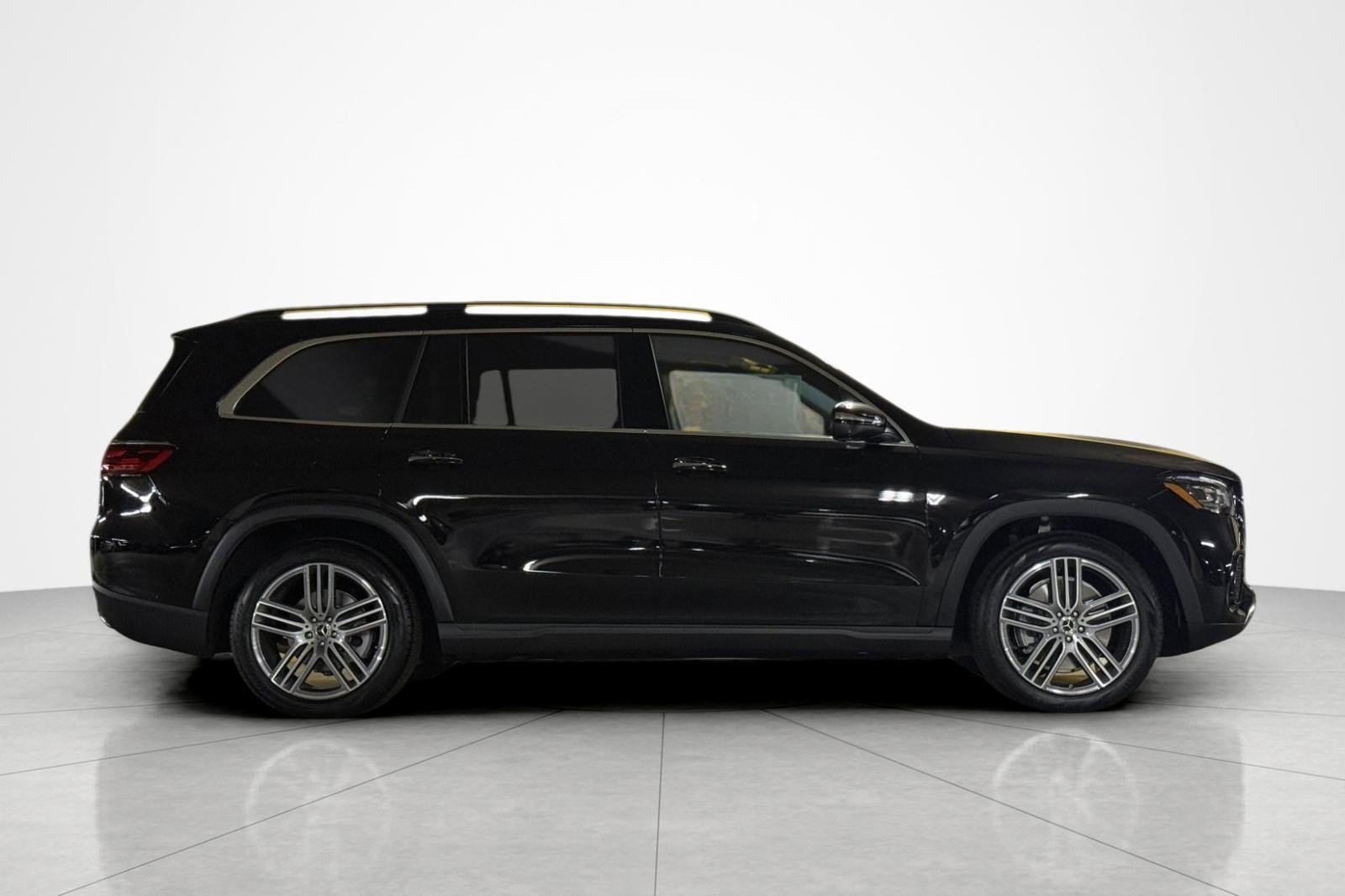 New 2026 Obsidian Black Metallic Mercedes-Benz GLS 450 4MATIC® SUV image 33