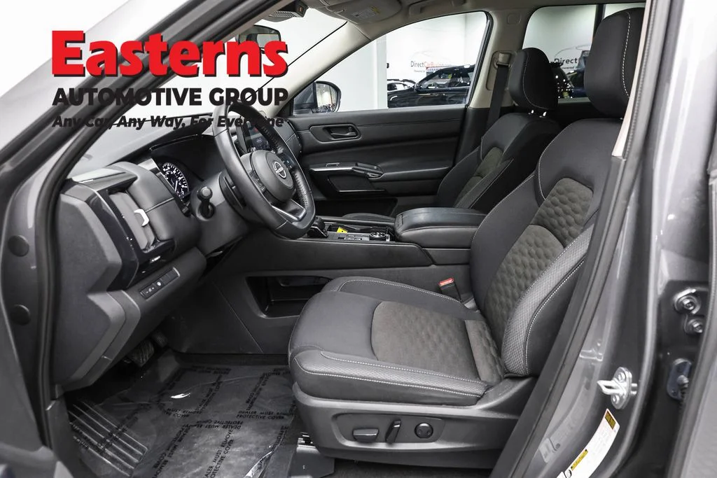 Used 2024 Gray Nissan SV image 14