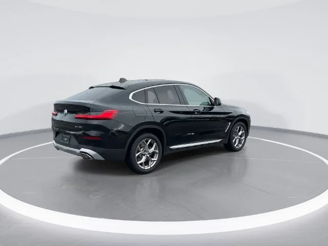Used 2023 Black BMW xDrive30i image 7