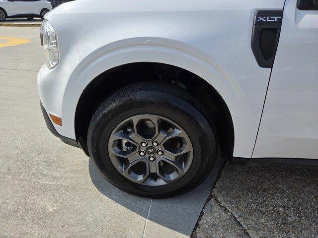 Used 2024 Oxford White Ford XLT image 11