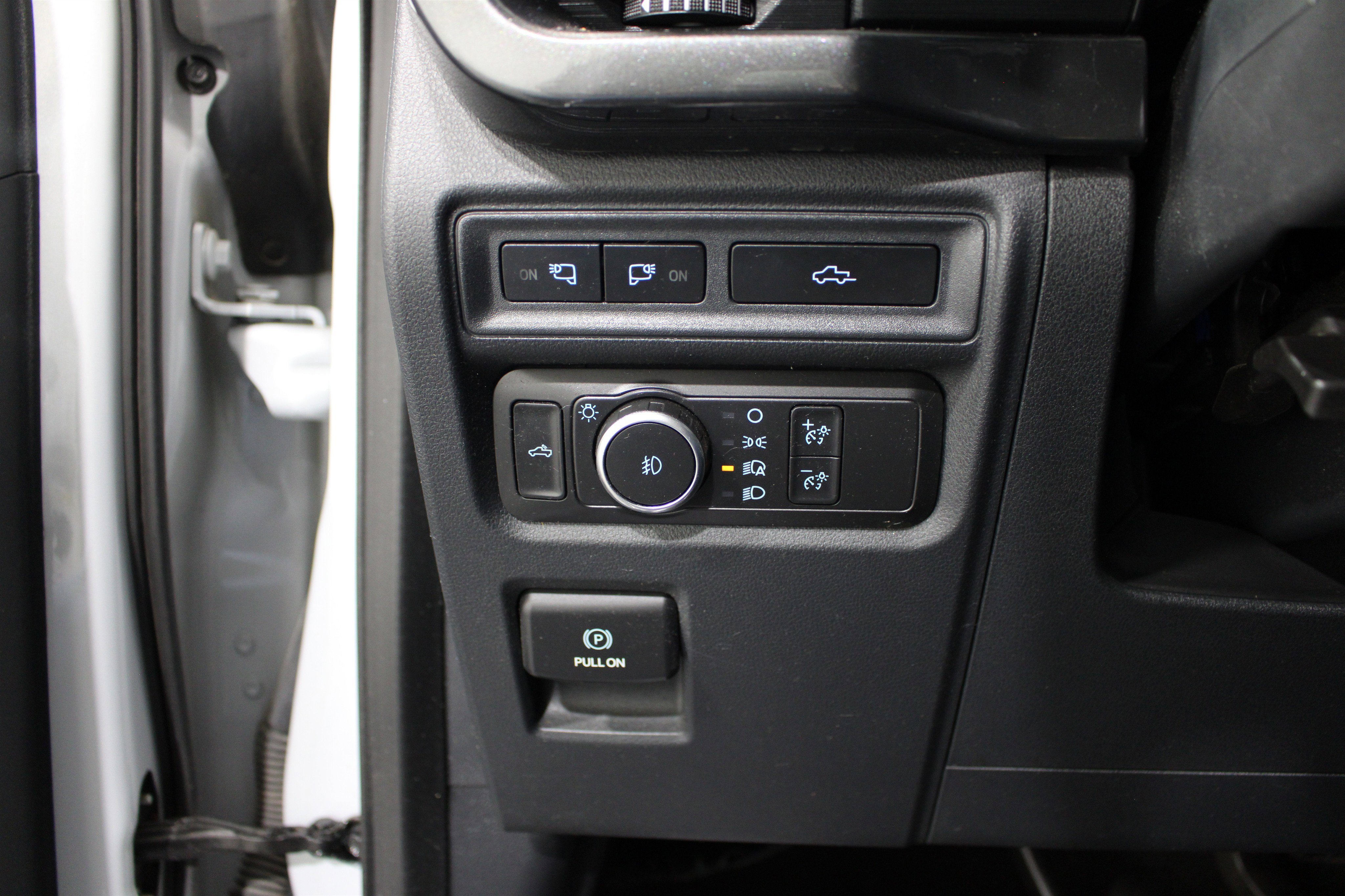 Used 2021 Space White Metallic Ford XLT image 8