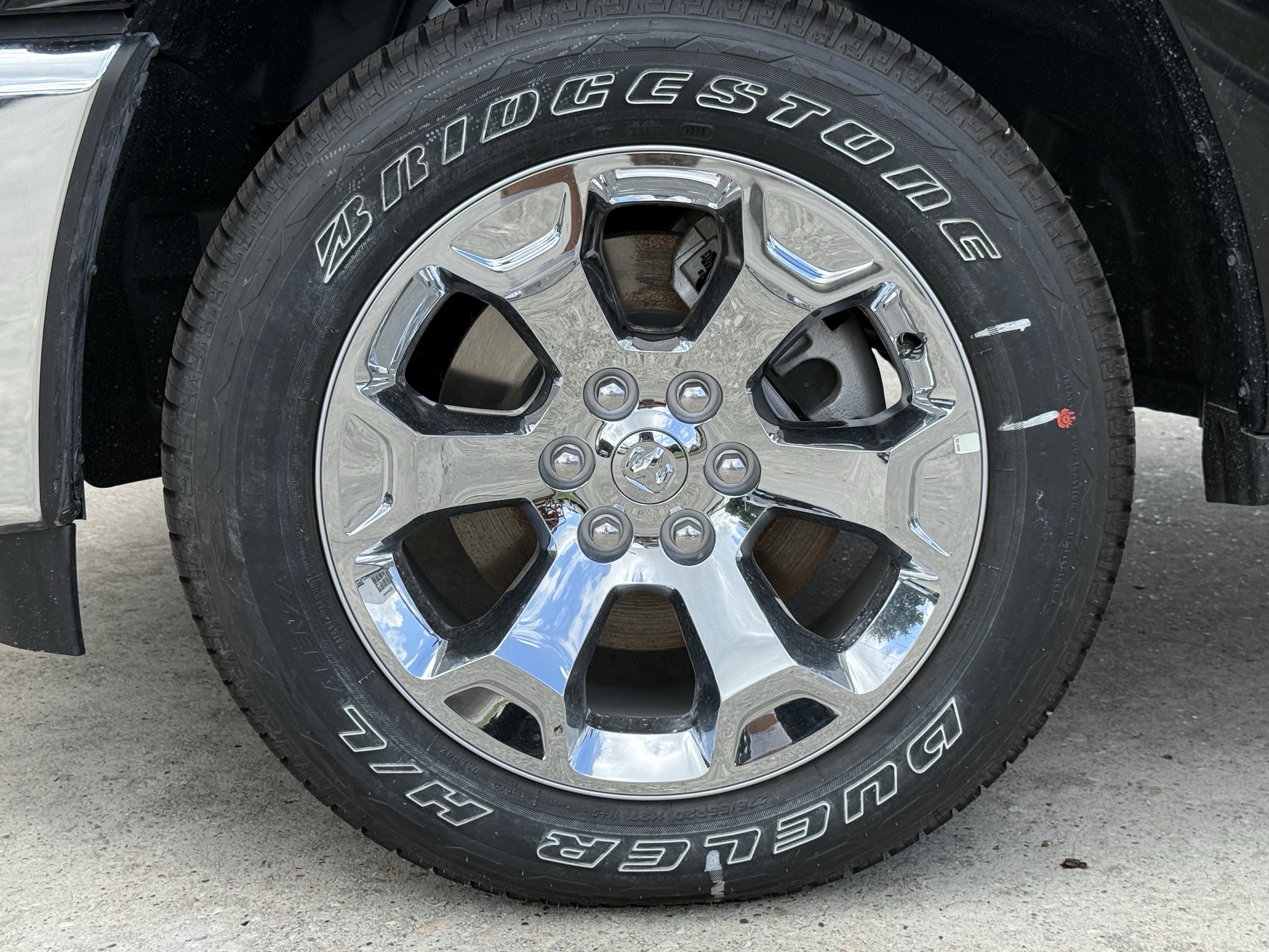 New 2026 Diamond Black Crystal Pearl-Coat Exterior Paint RAM Big Horn image 8