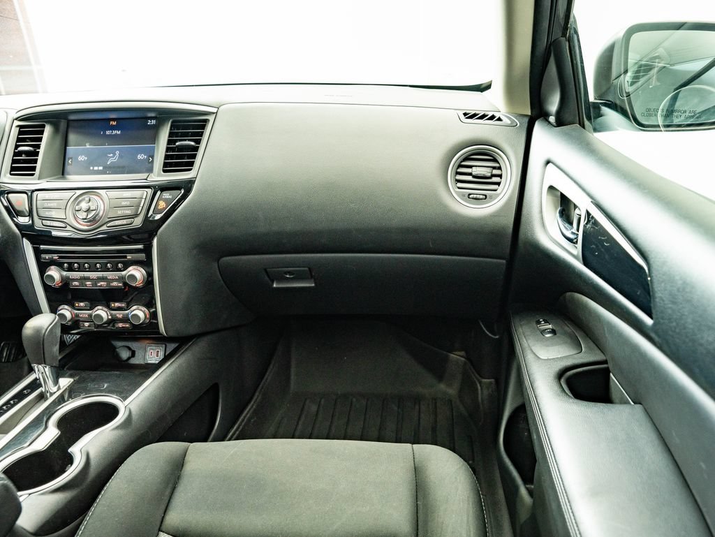 Used 2020 Gun Metallic Nissan SV image 50