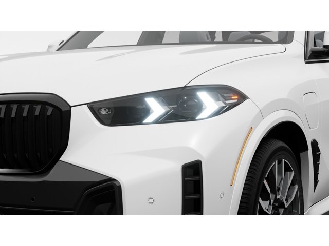 New 2026 Mineral White Metallic BMW xDrive50e image 6