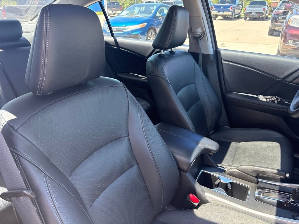 Used 2014 Gray Honda EX-L image 28