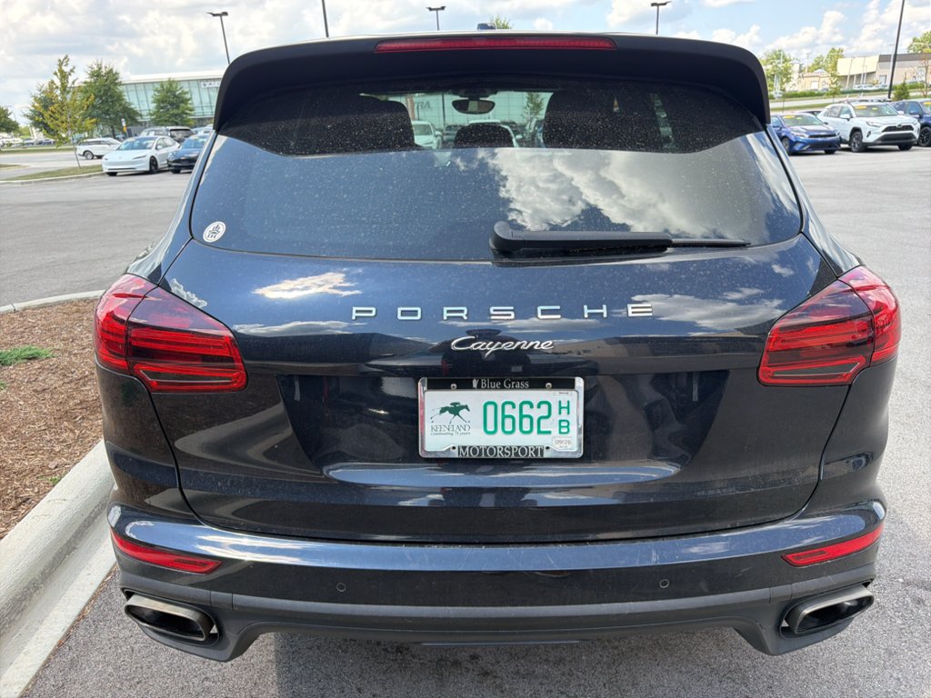 Used 2018 Moonlight Blue Metallic Porsche Base image 12