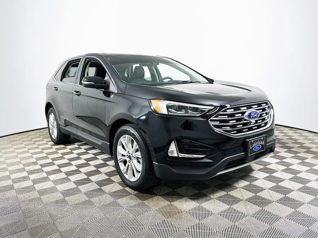 Certified Pre-Owned 2022 Ford Edge Titanium