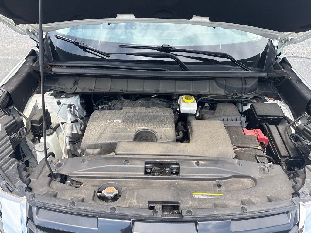 Used 2023 White Nissan SL image 19