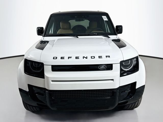 New 2026 Fuji White Land Rover X-Dynamic SE image 2