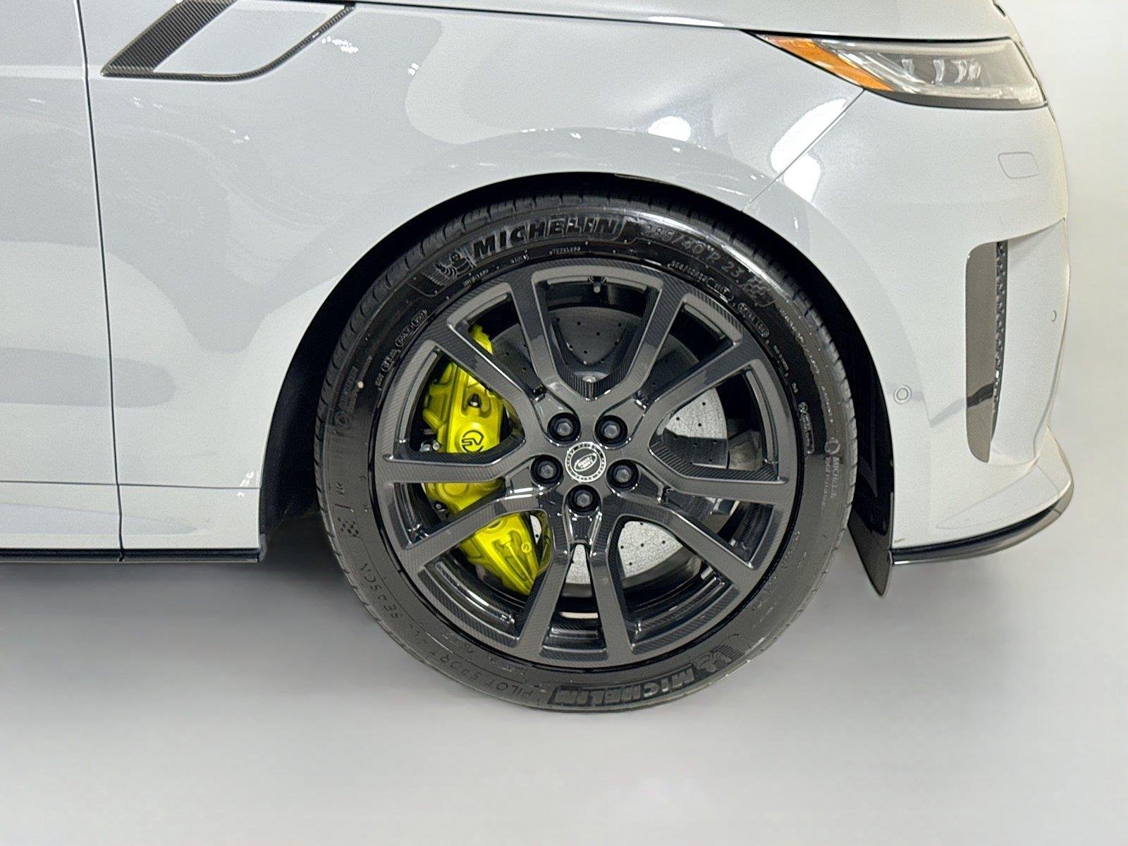 Used 2025 Nardo Grey Land Rover SPORT SV Edition Two | Carbon Fiber Wheels | 360 Camera image 47