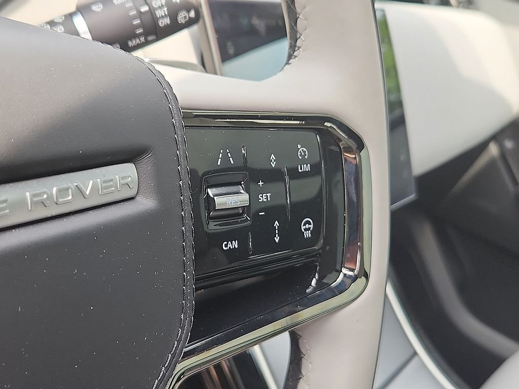 Used 2026 Fuji White Land Rover S image 21