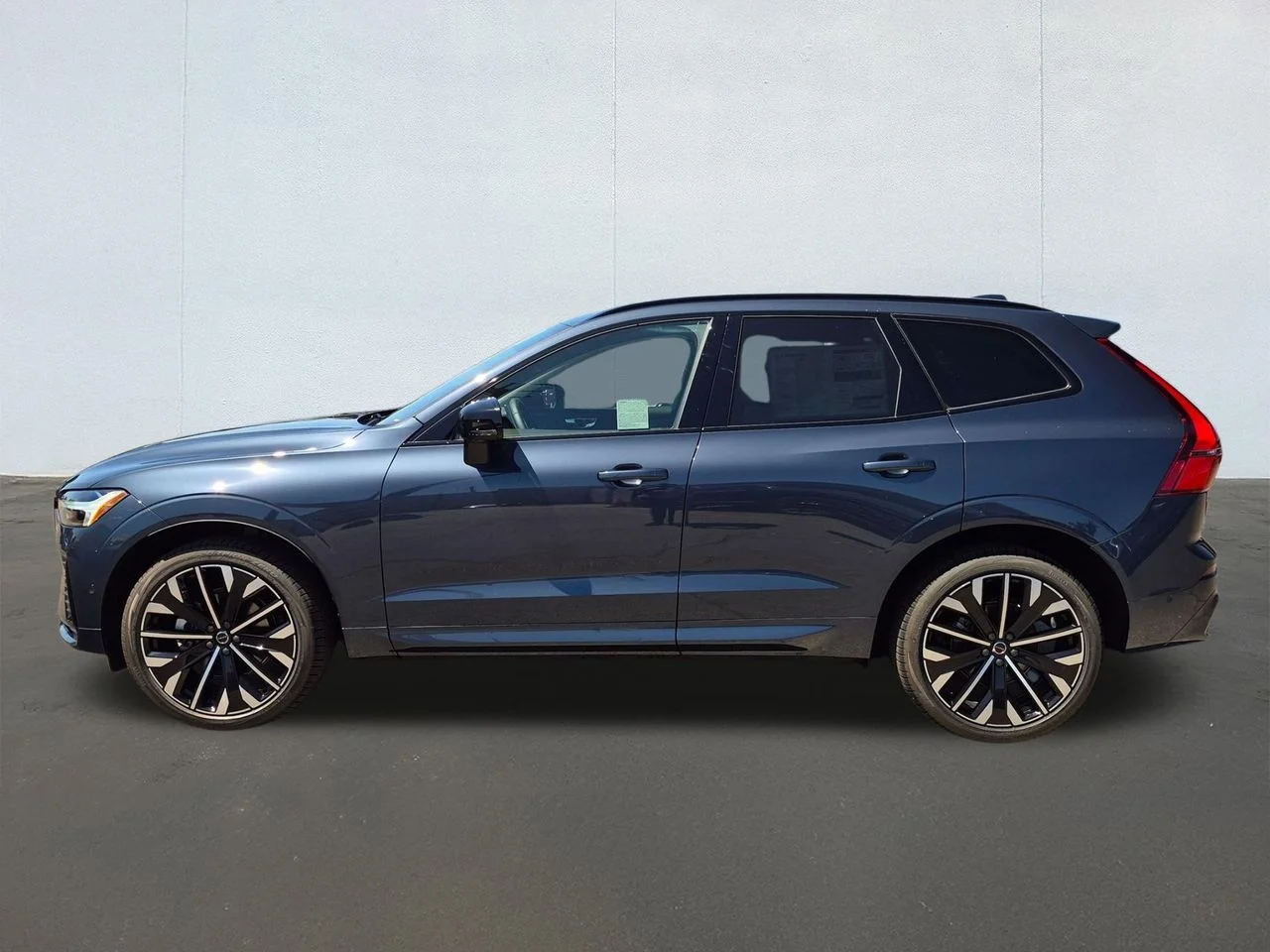 New 2026 Denim Blue Volvo Ultra image 3