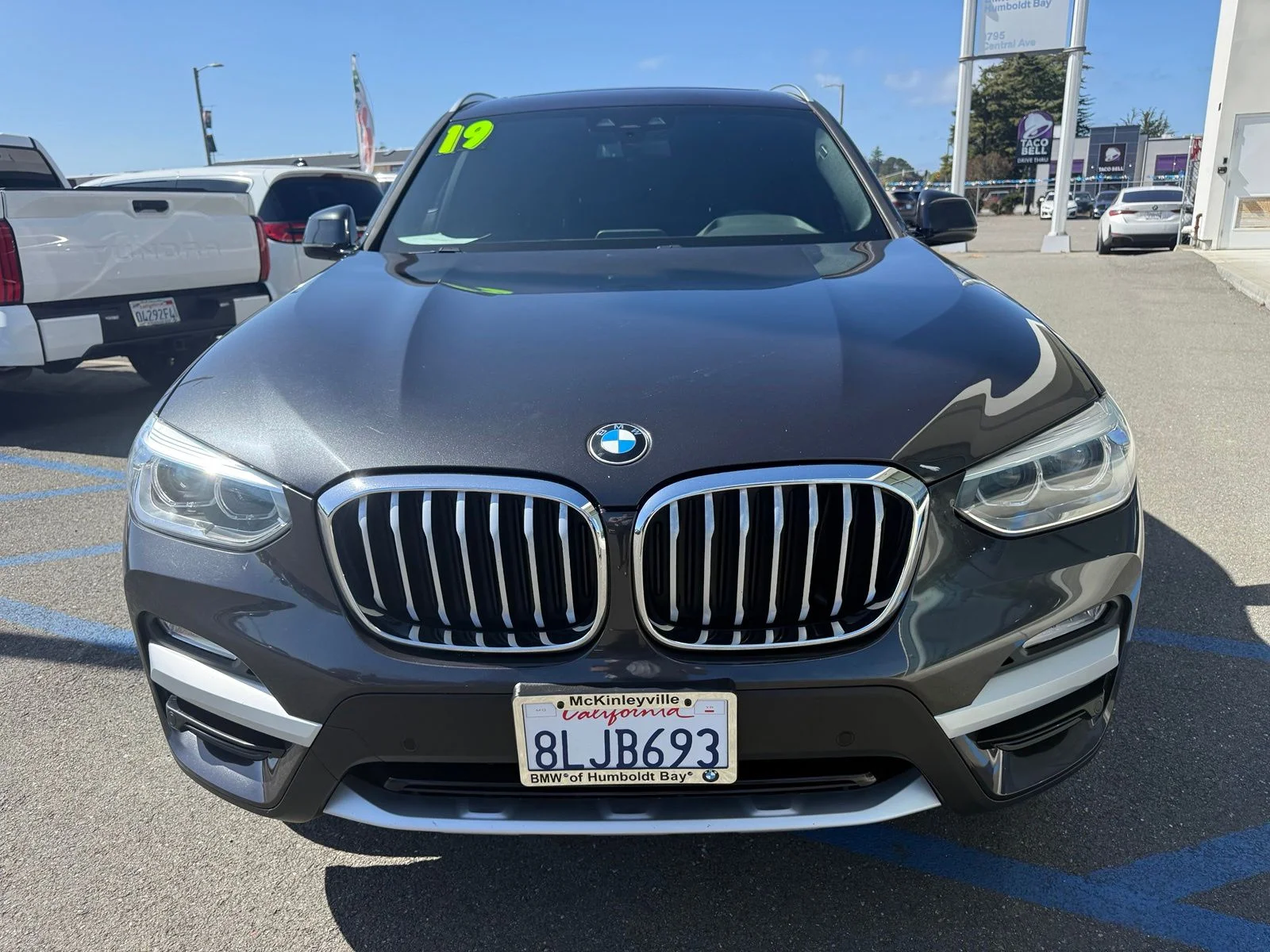 Used 2019 Gray BMW sDrive30i image 3