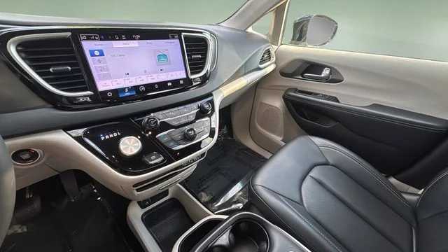 Used 2024 White Chrysler Touring L image 24