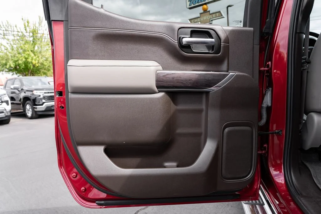 Used 2020 Cajun Red Tintcoat Chevrolet LTZ image 28