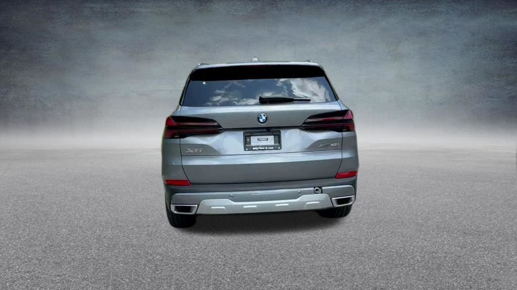 Used 2024 Gray BMW xDrive40i image 23