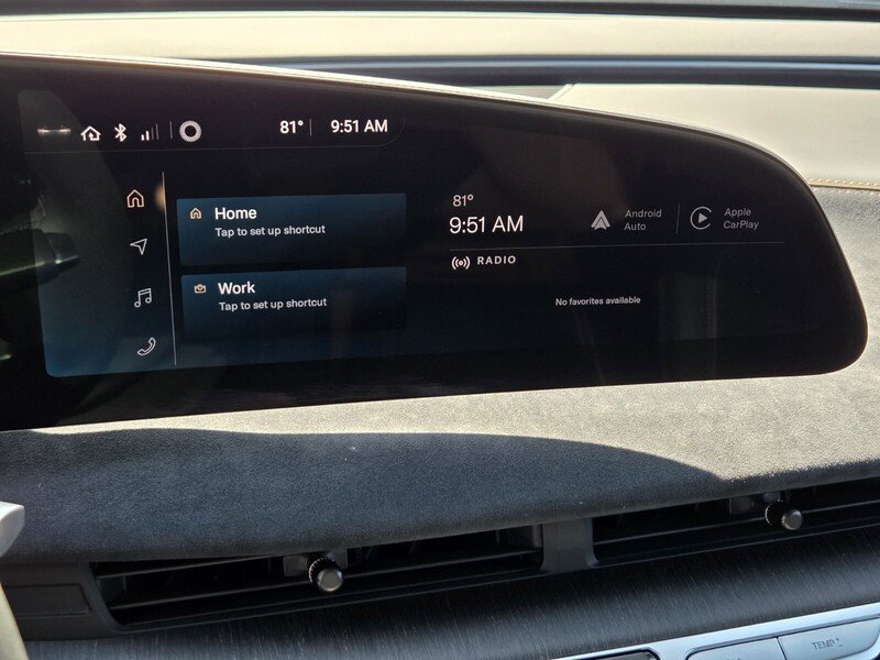 Used 2022  Lucid Grand Touring image 33