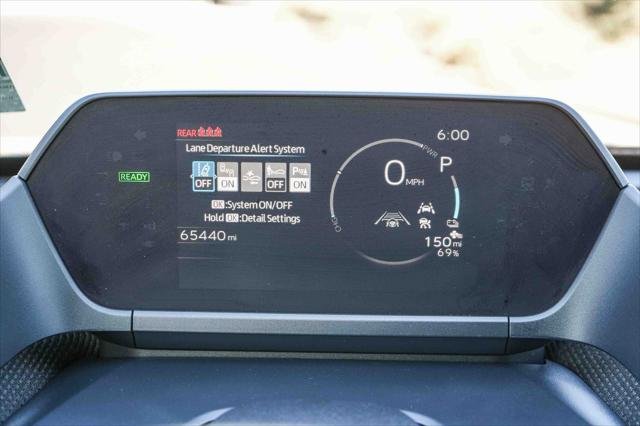 Certified Used 2023 ELEMENTAL SILVER Toyota  image 27