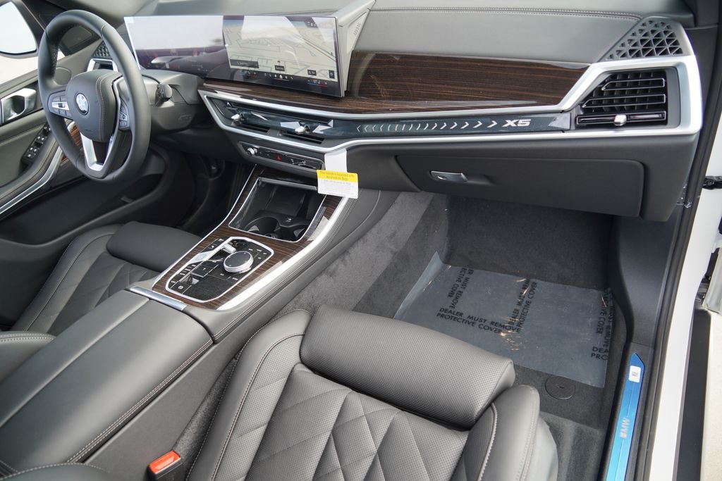 New 2026 Alpine White BMW sDrive40i image 13