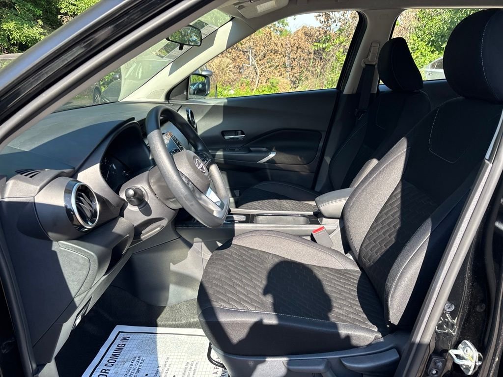 Used 2023 Black Nissan SV image 18
