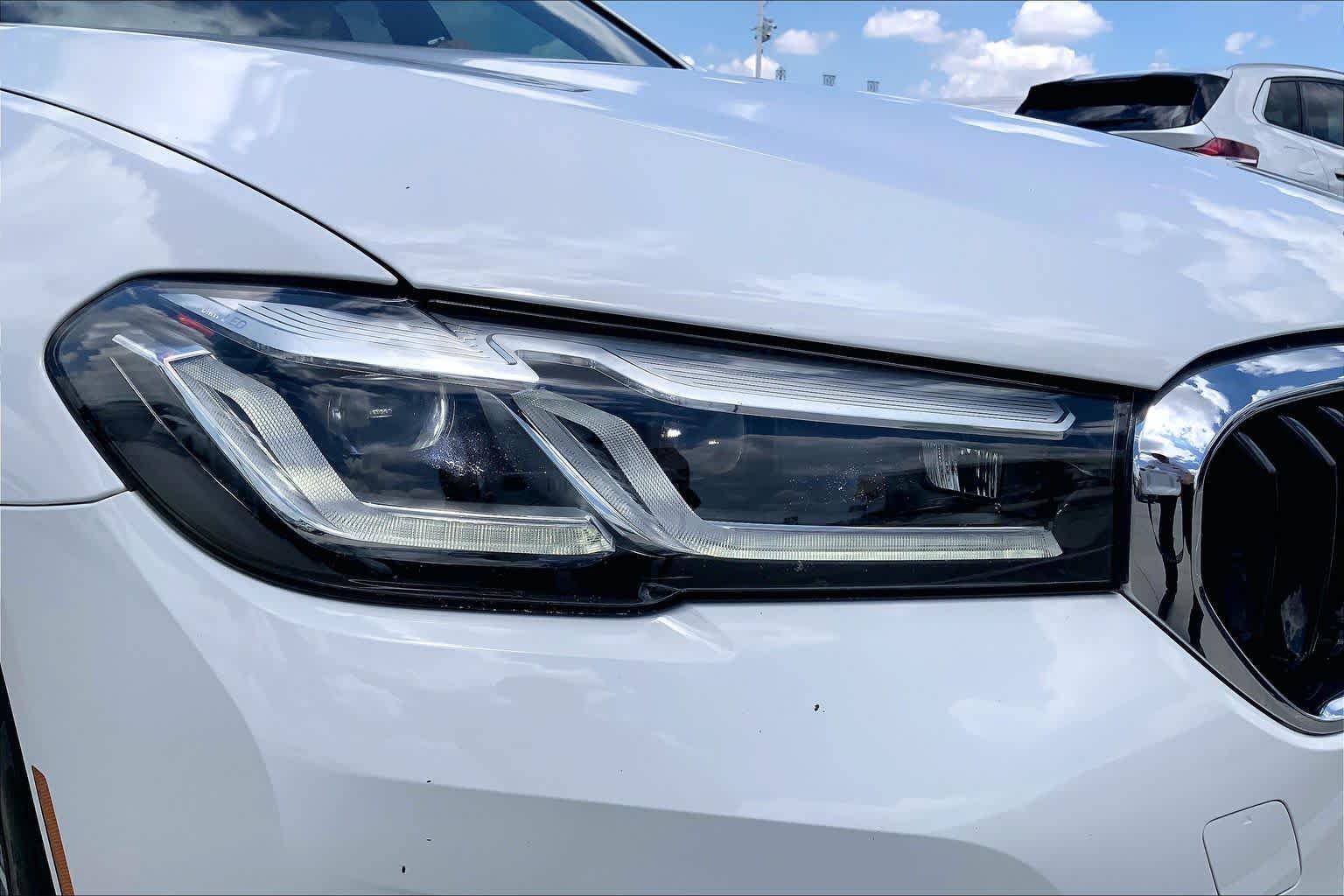 Used 2023 Alpine White BMW 530i image 27