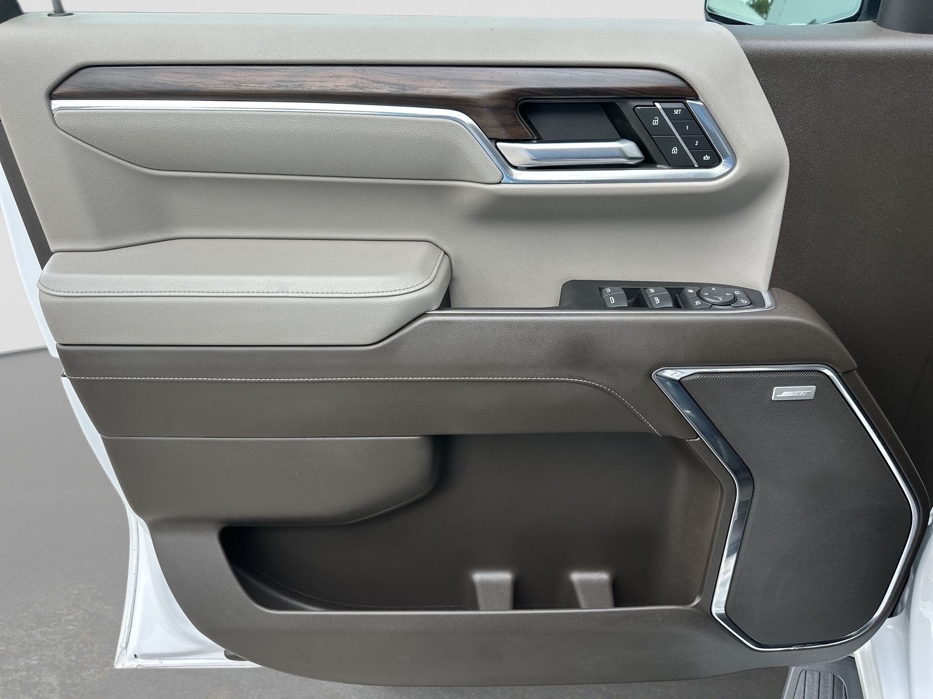 2023 GMC Sierra 1500 SLT - Photo 22