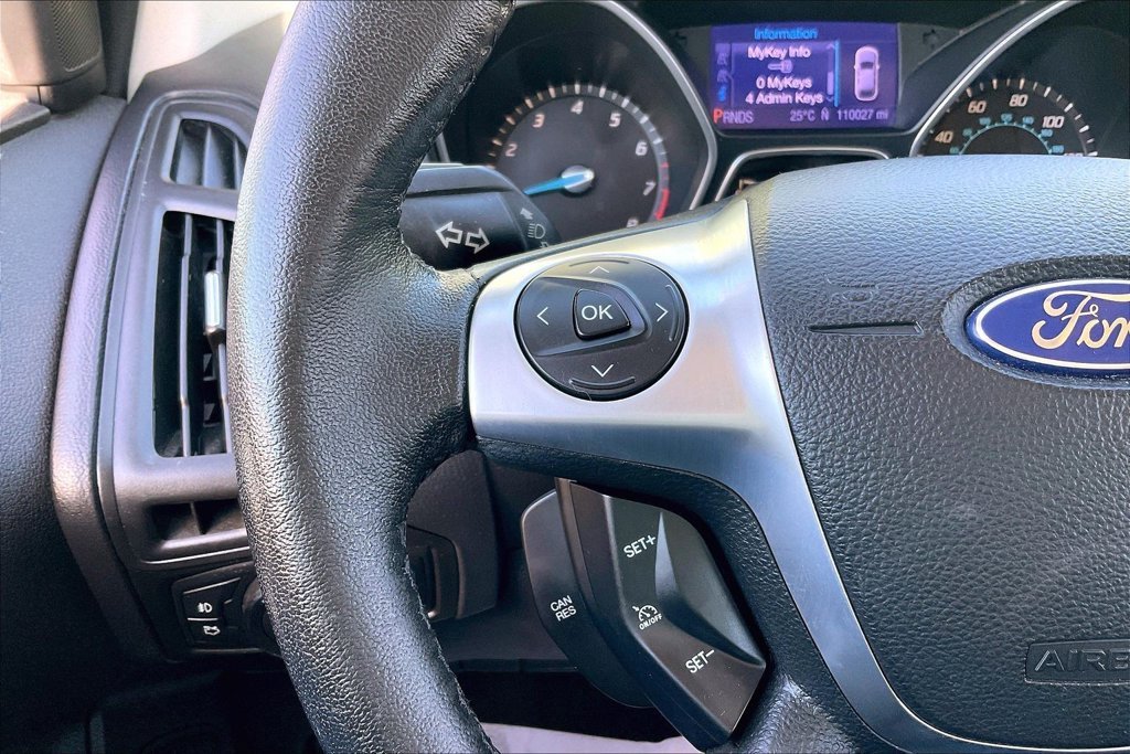 Used 2013 Red Ford SE image 18