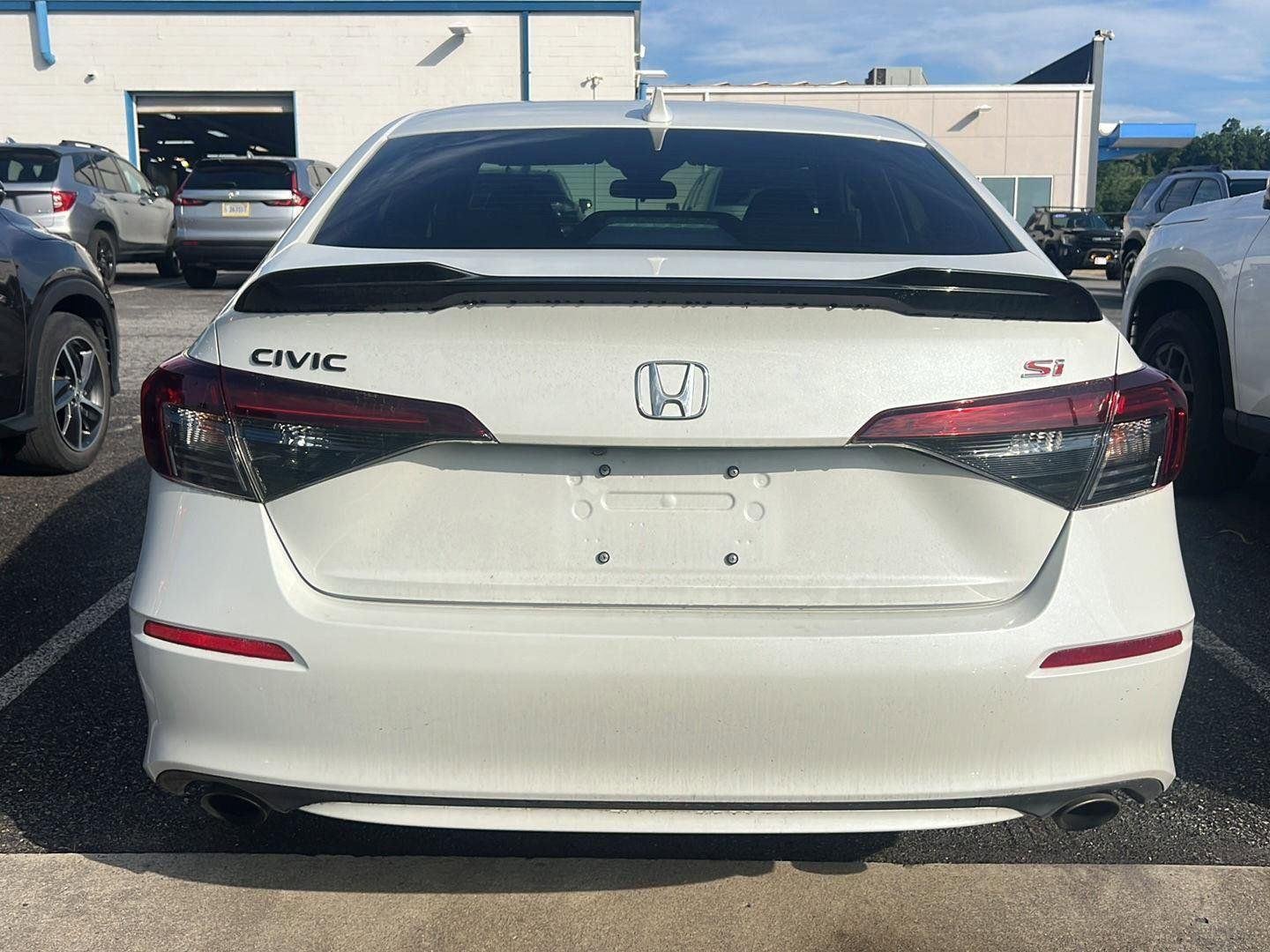 Used 2026 Platinum White Pearl Honda SI image 3