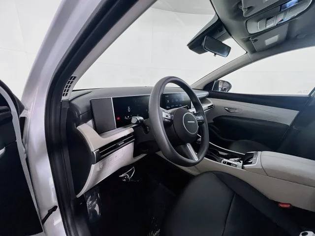 Used 2026 White Pearl Hyundai SEL image 17