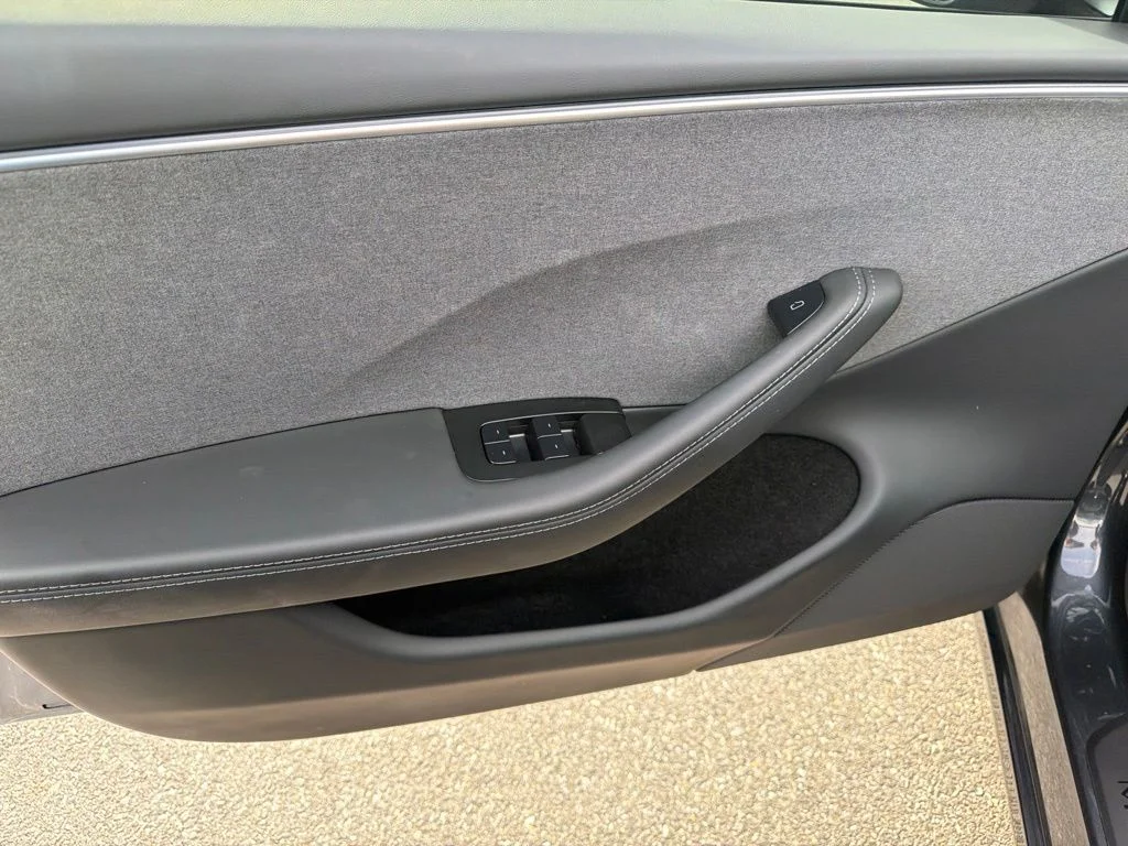 Used 2025 Gray Tesla  image 16