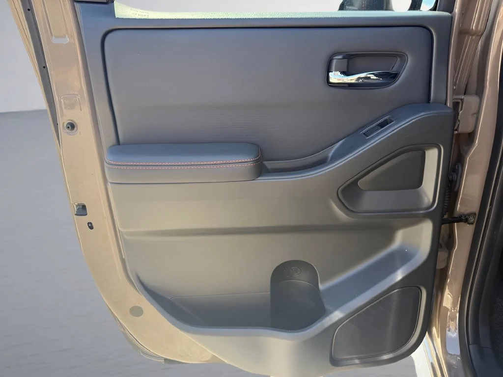 Used 2023  Nissan PRO-4X image 30