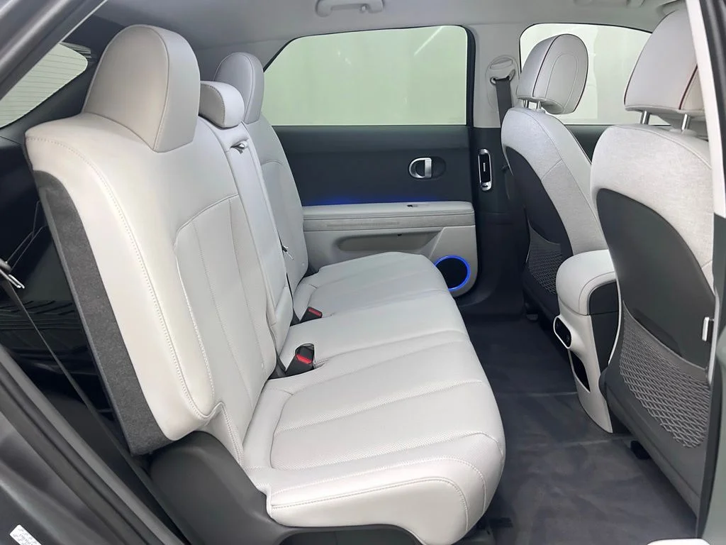 Used 2023 Gray Hyundai SEL image 15