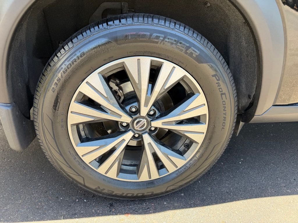 Used 2021 Black Nissan SV image 4