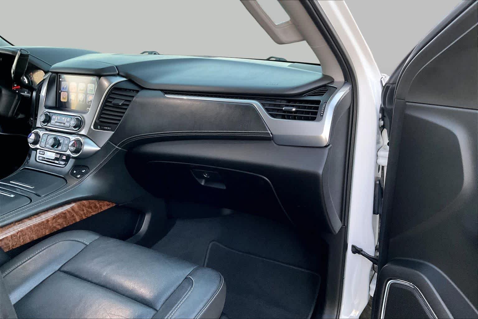 Used 2019 Summit White Chevrolet Premier image 18