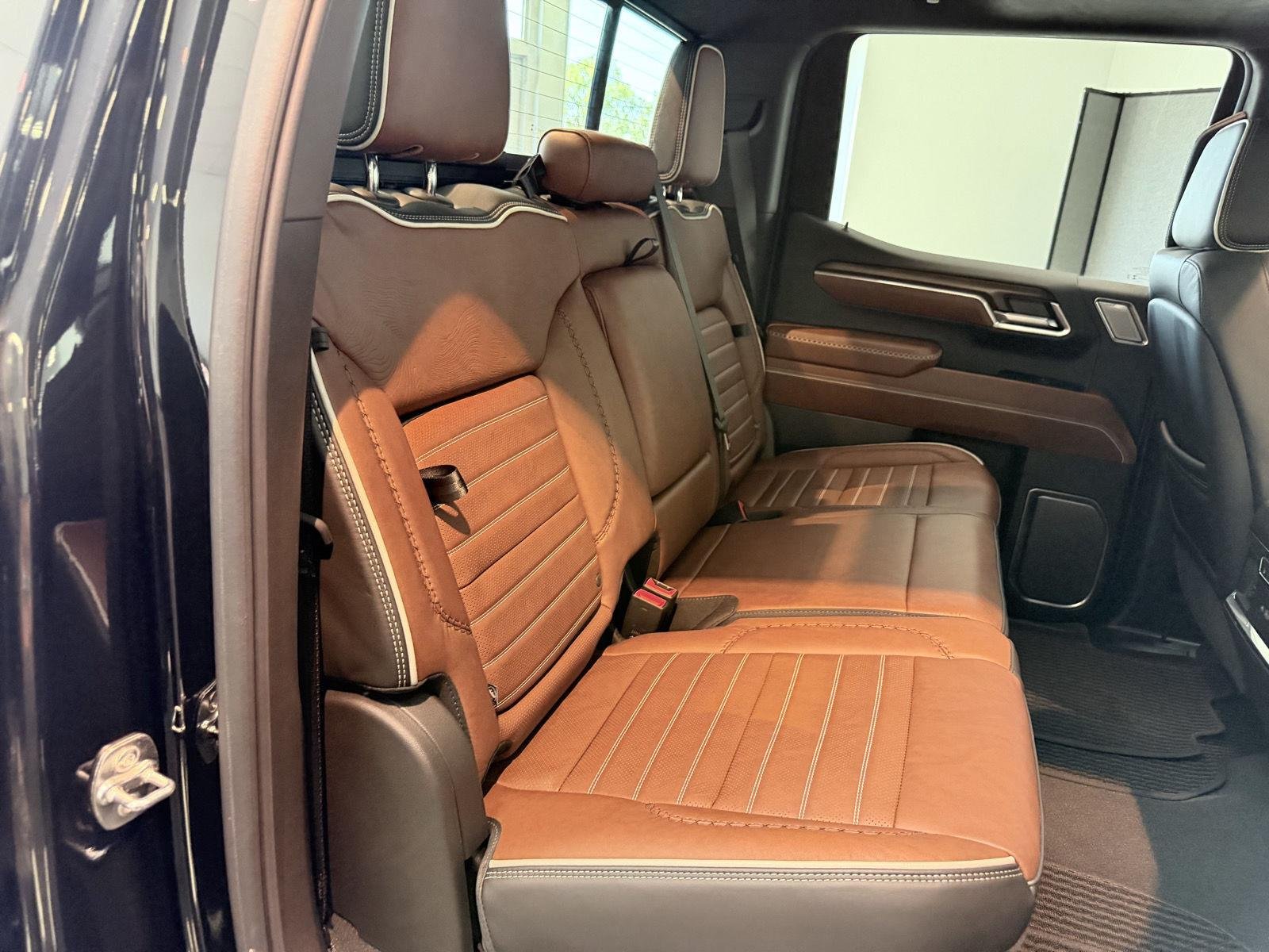 Used 2025 Onyx Black GMC Denali Ultimate image 30