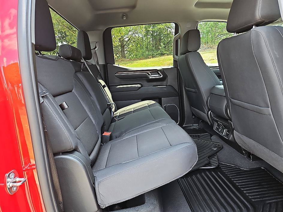 Used 2024 Cardinal Red GMC Elevation image 12
