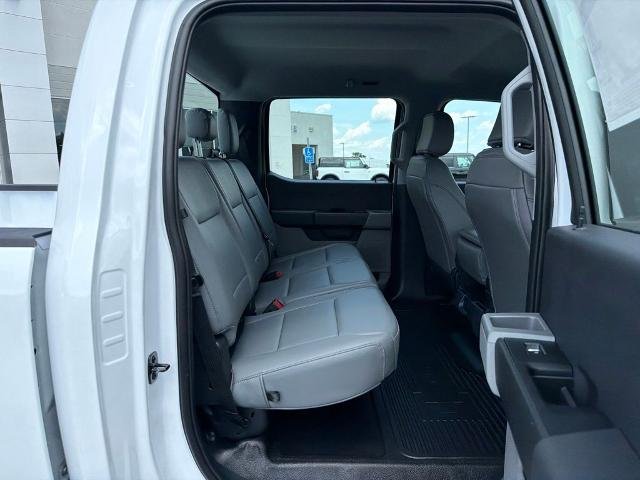 New 2026 Oxford White Ford F-350® XL image 18