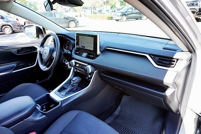 Used 2025 Silver Toyota LE image 9