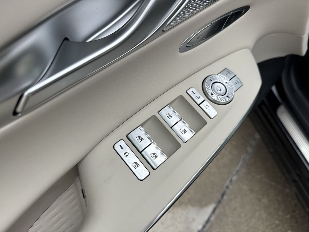New 2026 Black Genesis 2.5T SELECT image 15