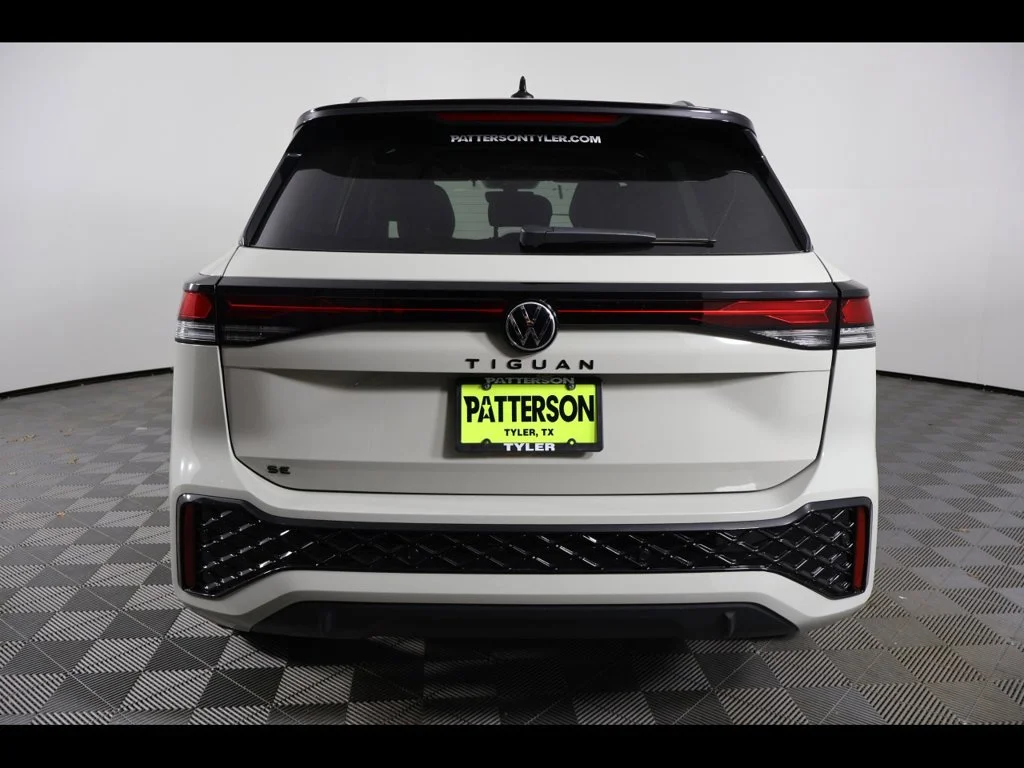 New 2026 Silver Volkswagen 2.0T SE R-Line Black image 5