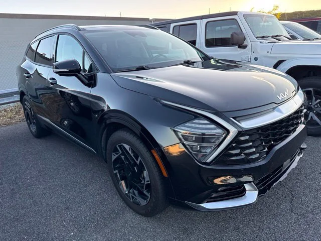 Used 2023 Black Kia SX-Prestige image 2