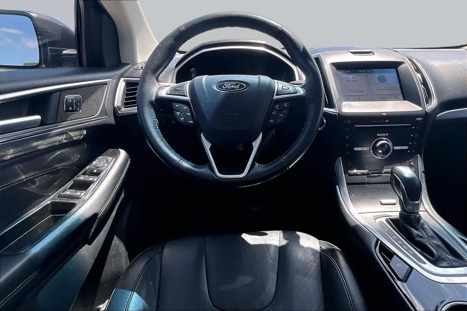 Pre-Owned 2016 Ford Edge Titanium